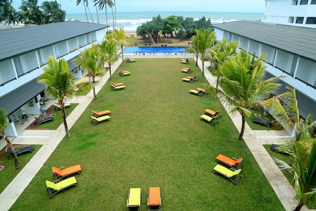 Coco Royal Beach Resort Pvt Ltd Kalutara Exterior photo